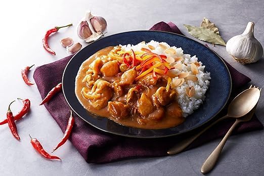 3x220g S&B GOLDEN CURRY BLACK- Japanese Curry Mix - vegetarian no meat contained - Geschmack: Hot