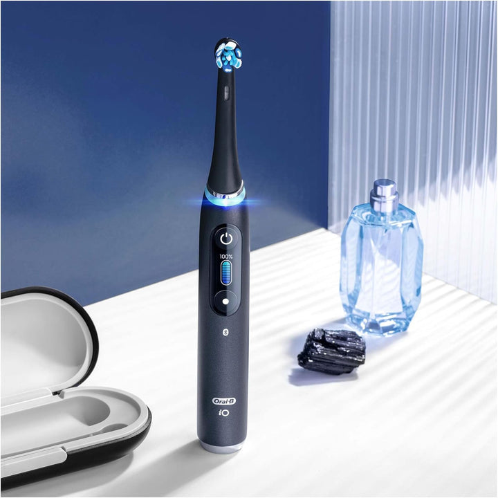 Oral-B iO Ultimate Clean Black Zebbürstenspitze, Packung mit 4 Stück