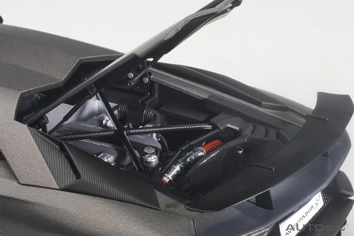 AUTOart – 74554 – Modellbau – Lamborghini Aventador LP750 – 4 SV – 2015 – Echelle 1/18, grau matt Gr
