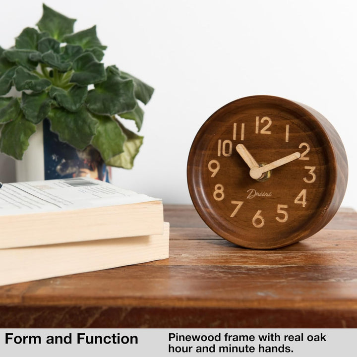 Driini Analoge Tischuhr aus Holz - 10,9 cm Dekorative Kiefernholz-Uhr, kein Tick-Design - leicht zu