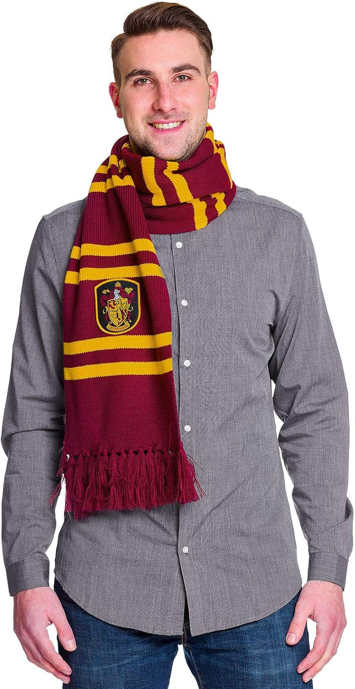 Elbenwald Harry Potter Schal in Hogwarts Hausfarben und Fransen 24 x 170 cm verschiedene Designs Rot