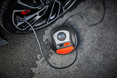 OSRAM TYREinflate Connect 650, Digitales Reifenfüllgerät mit Auto-Stopp und LED Licht, tragbarer 12V