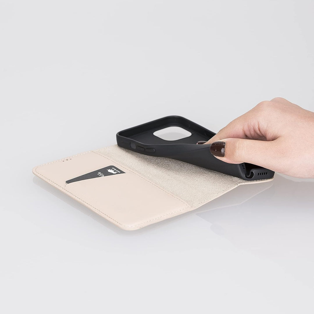 Solo Pelle aufklappbare Lederhülle kompatibel für iPhone 13 Mini in 5.4 Zoll inkl. 1 Kartenfach für