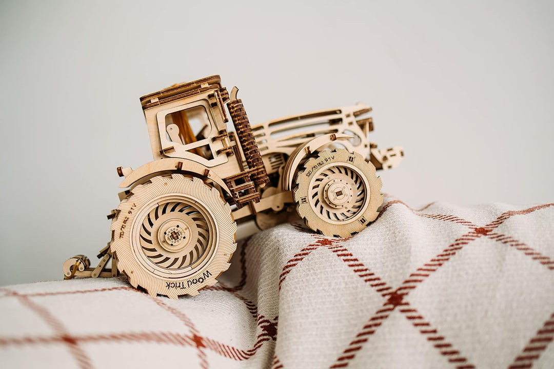 Wood Trick Modell eines mechanischen Traktors aus Holz für Erwachsene und Kinder - Detailliert und r