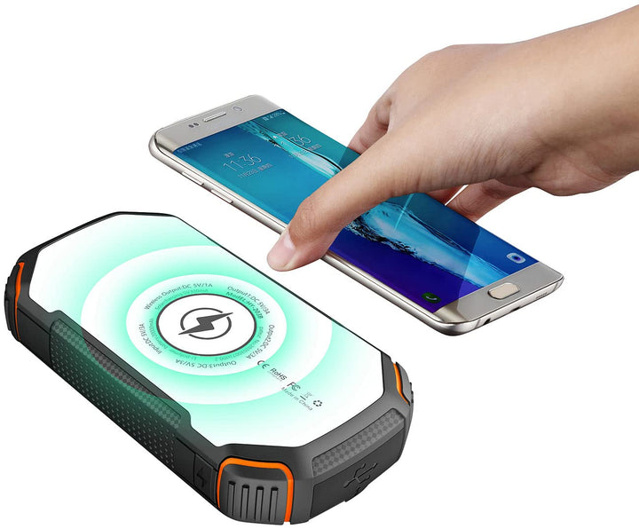 revolt Powerbank Induktion: Solar-Powerbank mit 20 Ah, Qi-kompatibel, USB-C, 15 W, SOS-Licht, IP54 (