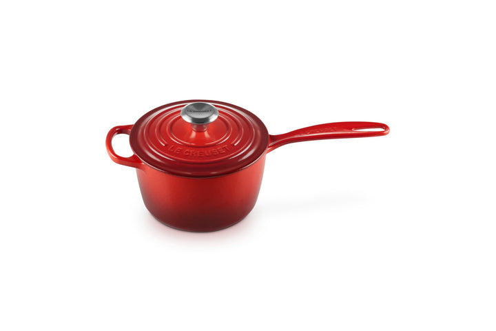 Le Creuset Signature Stielkasserolle aus Gusseisen, Rund, Ø 16 cm, 1,2 l, Für alle Herdarten inkl. I