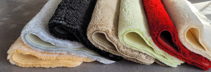 Kleine Wolke Minya Macadamia Beige Badteppich 55x55 cm. Vorleger mit Ausschnitt BB Kollektion