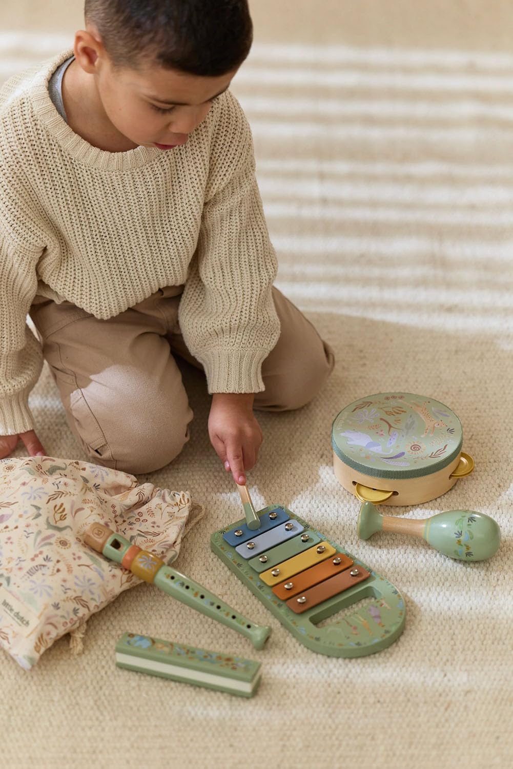 Little Dutch Kinder Musikinstrumente Set - Holz Instrumente Musik Set - mit Tamburin, Xylophon, Rass