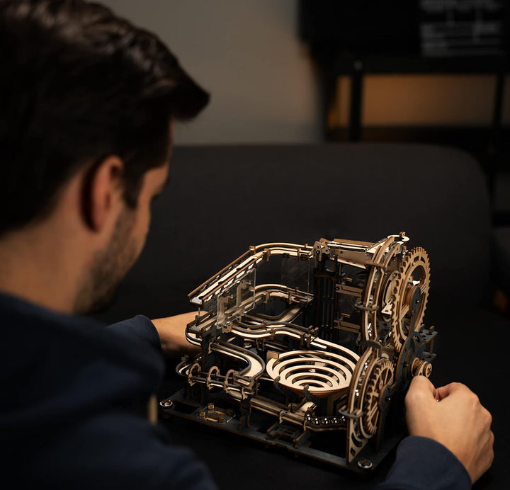 Robotime 3D Puzzle Holz Murmelbahn Trackball Modell Bausatz für Erwachsene Mechanische kugelbahn Hol