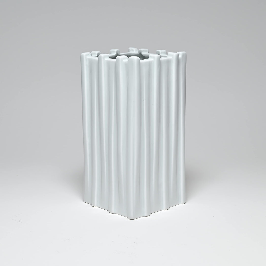 archbase.design - Vase Stem - Made in Germany - Handarbeit - deutsches Hartporzellan