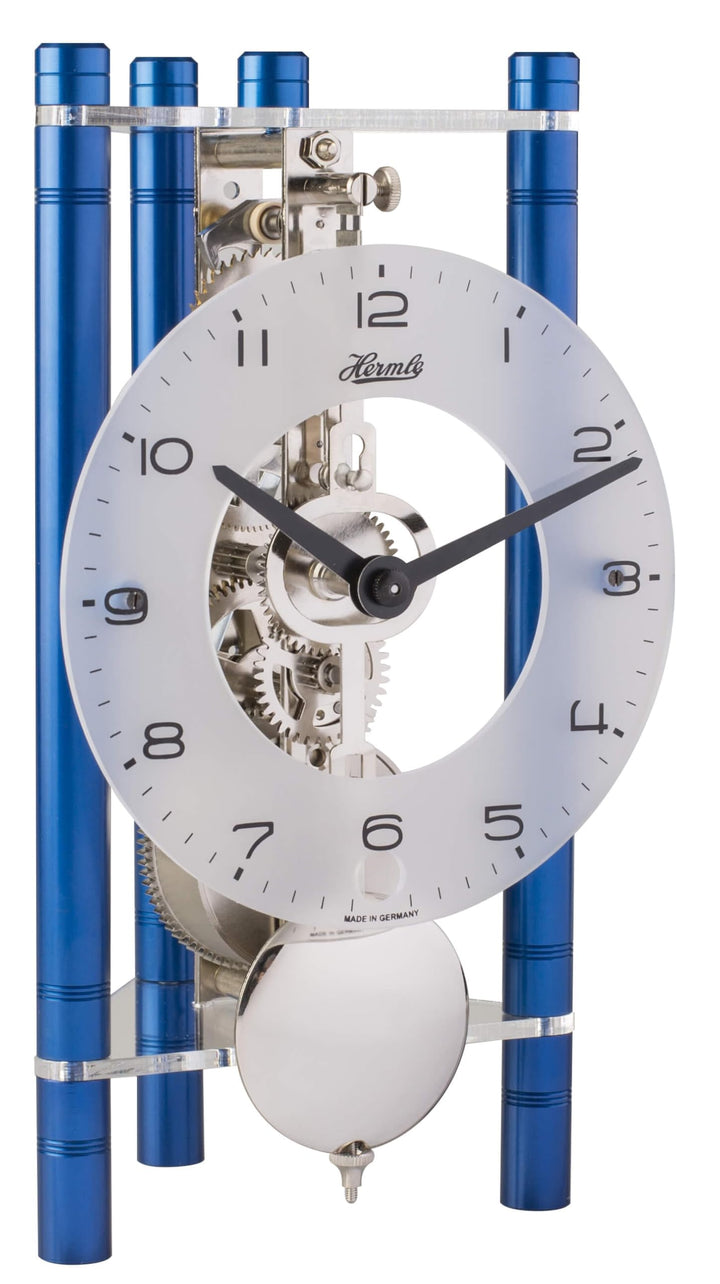 Hermle Skelett-Tischuhr mit eloxierten Aluminiumsäulen - Dreieck 23025-Q70721, arabisches Zifferblat