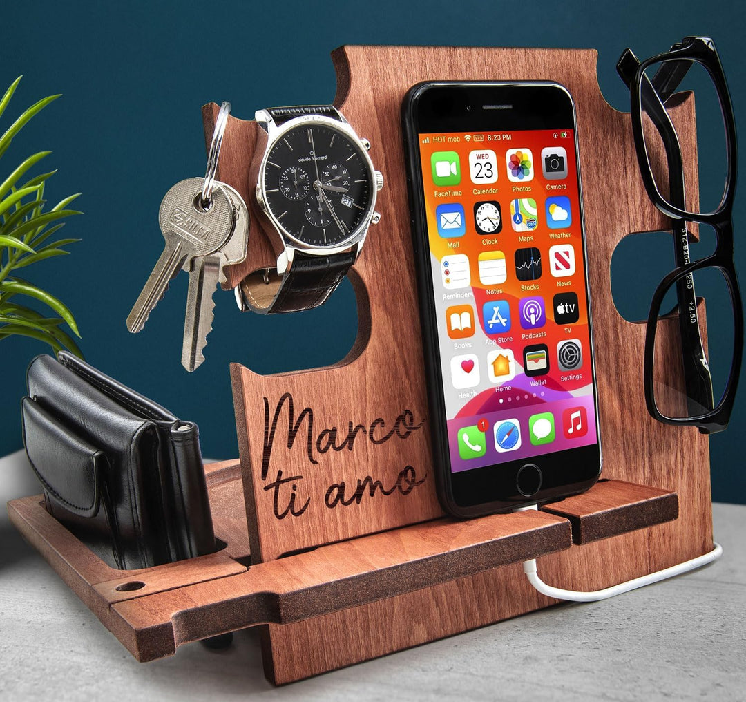 Docking Station personalisiert – Kreatives Geschenk für Männer zum Geburtstag – Holz Organizer mit G