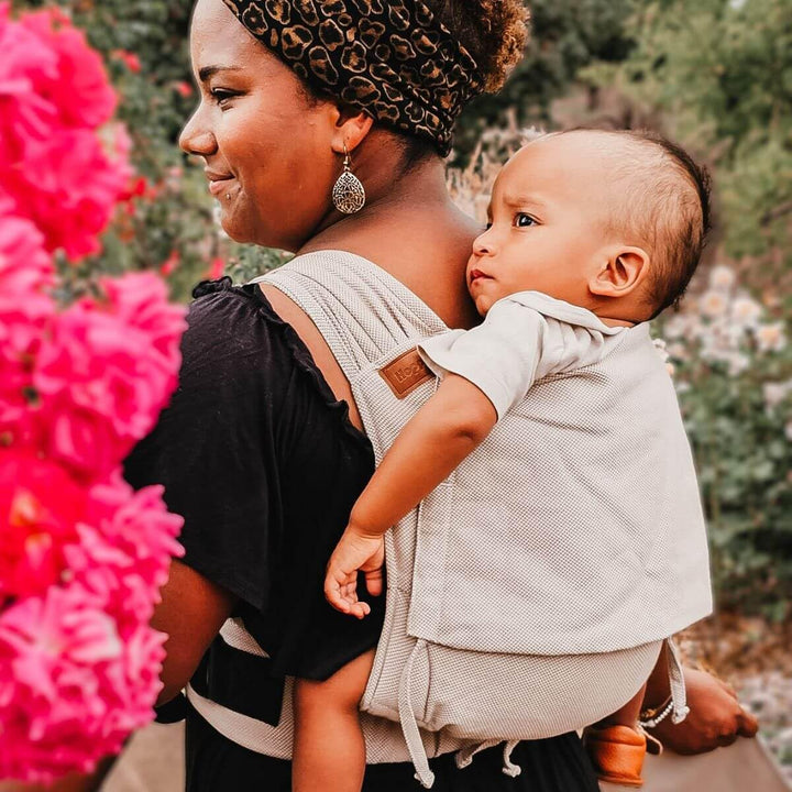 Hoppediz Hop-Tye Advanced - 4-in-1 Babytrage für Neugeborene ab Geburt - Halfbuckle Tragehilfe mit T