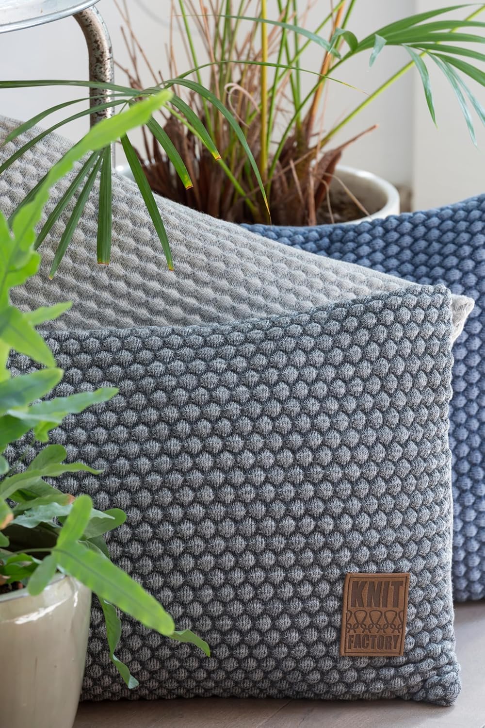 KNIT FACTORY - Juul Kissen - Zierkissen mit Füllung und Bezug - Rechteckige Dekokissen - Sofakissen