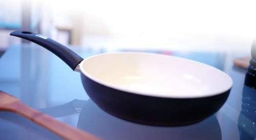 Berndes Balance Smart Induction Stielwok / Antihaft-Keramik / 28 cm / 3,45 l / cremeweiss /