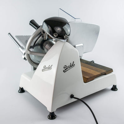 Berkel Red Line 250 weiss Aufschnittmaschine + handgefertigtes Einlegebrett aus Eiche