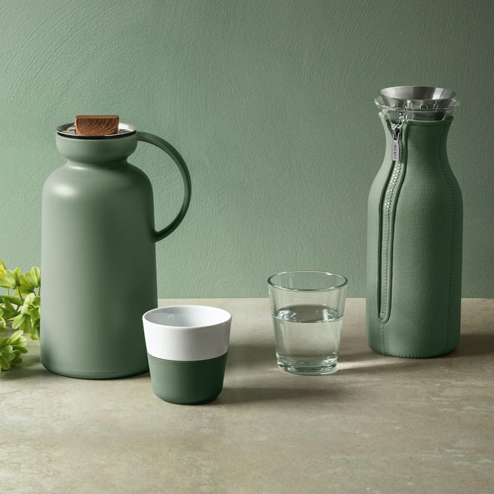 EVA SOLO – Kühlschrankkaraffe | skandinavisches Design | 1 Liter - 1.0l| Borrosilikat-Glas, Edelstah