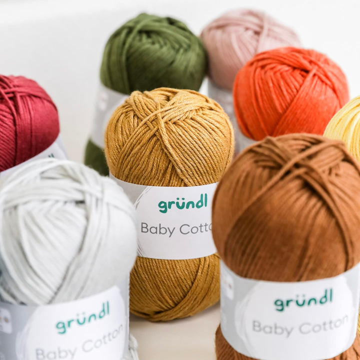 Gründl Baby Cotton Wolle zum Stricken und Häkeln, Babywolle aus 50% Baumwolle, 50% Polyacryl, strapa