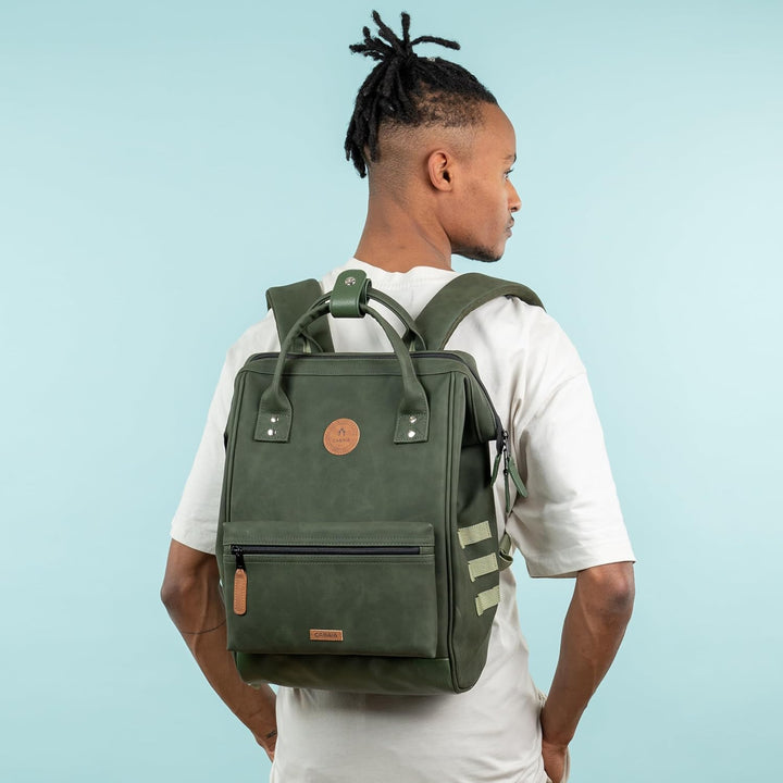 Cabaïa - Adventurer Rucksack Busan Medium 18L - Wasserabweisend - Laptopfach bis zu 13 Zoll - 2 Vord