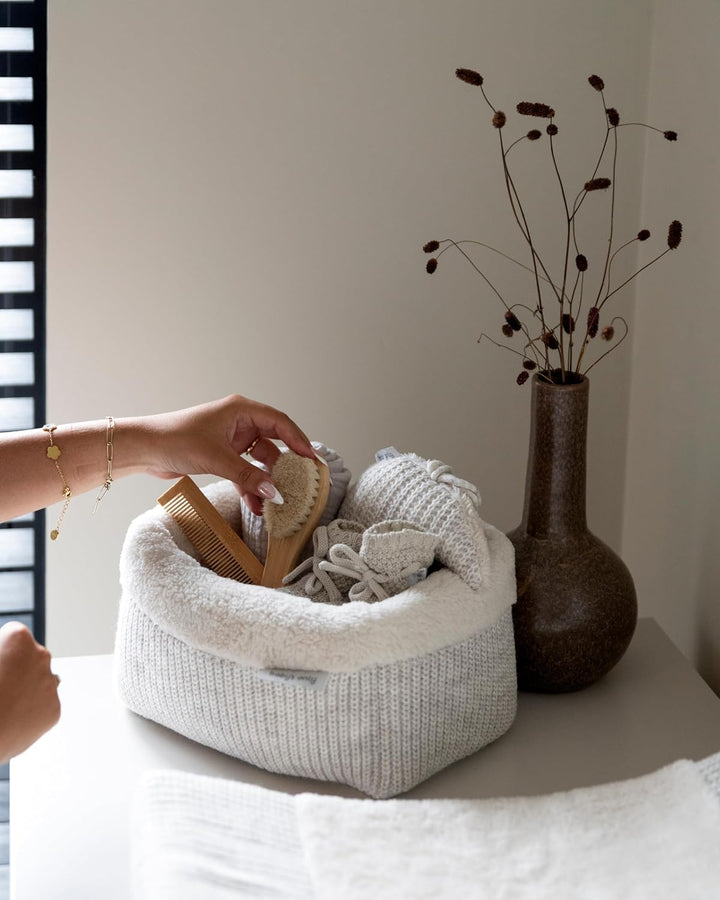 BO Baby's Only - Körbchen Hope - Wickeltisch Organizer - Gestrickte Aufbewahrungsbox für Kinderzimme