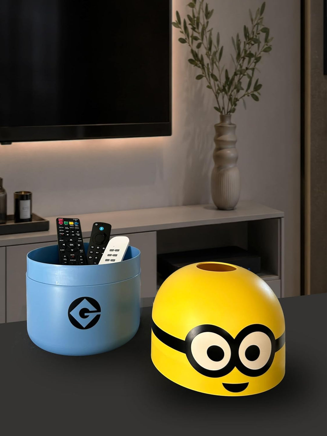 keeeper minions Aufbewahrungsbehälter Bob, 20 x 20 x 25 cm, 6 l, Stapelbar und leicht zu öffnen, Auf