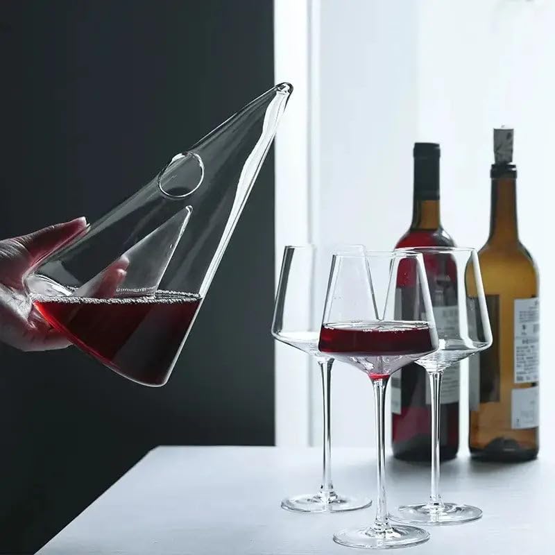 Handgefertigter Luxus Wein Dekanter PYRAMIDE (650ml) - klar, 650ML