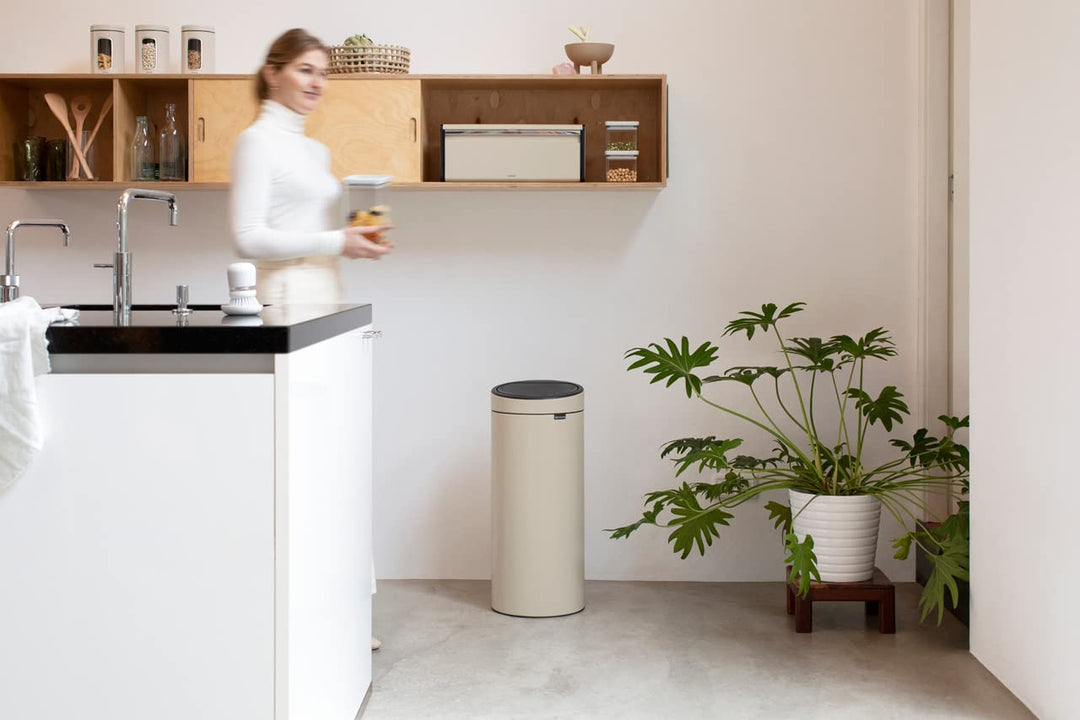 Brabantia - Touch Bin 30L - Grosser Mülleimer für die Küche - Soft-Touch-Öffnung - Entnehmbarer Inne