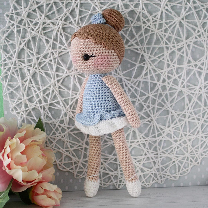 Häkelpuppe Ballerina aus Baumwolle super Geschenk für Kinder (Hellblau) | Amigurumi Puppe 23 cm – Ha