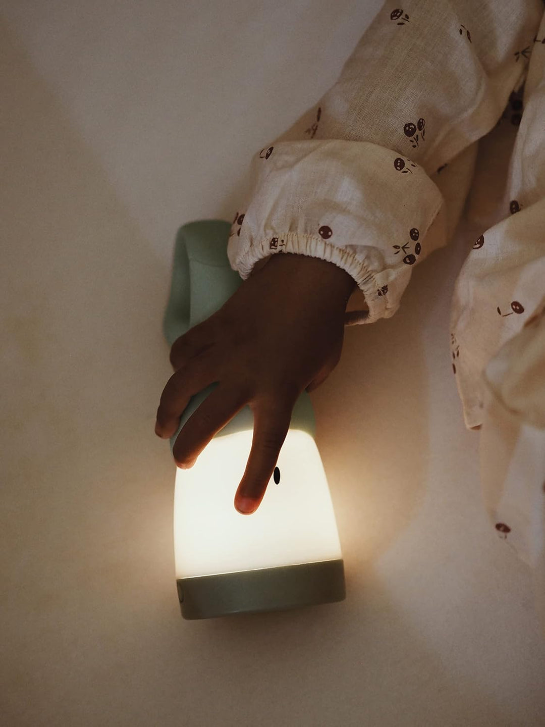 BÉABA, Nachtlicht für Kinder/Babys, tragbar, kabellos, skalierbar in Taschenlampe, weiches Licht, er