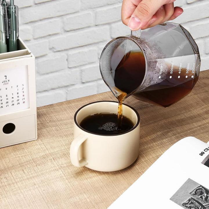 Pour Over Kaffeebereiter, 600 ml Borosilikatglas-Karaffe mit 100 Stück Papierfilter Grösse 02, Walnu