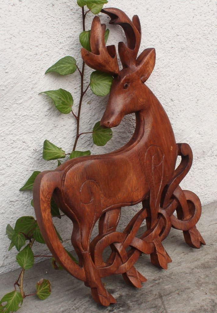 Windalf Wandbild KELTISCHER HIRSCH 26 cm links schauend Holzbild Handarbeit aus Holz