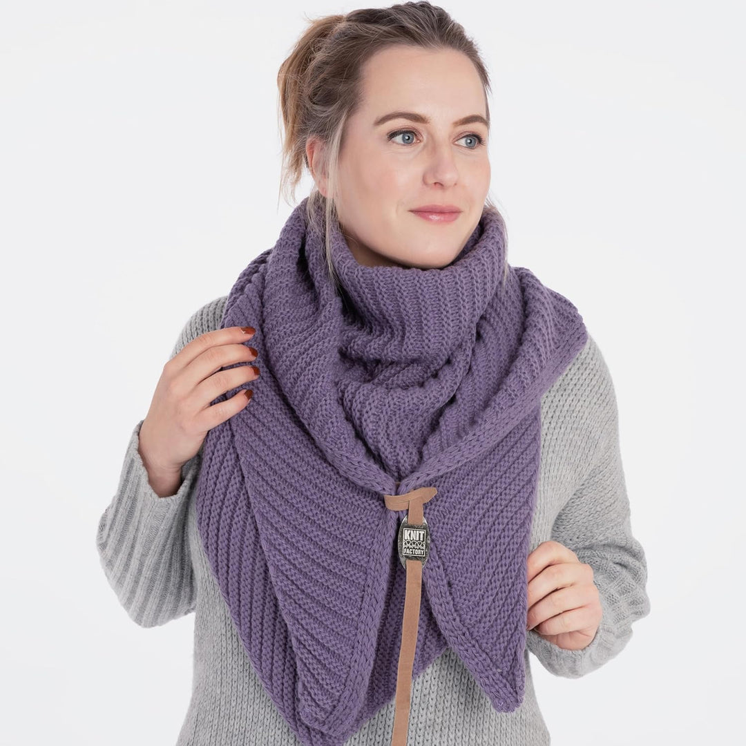 KNIT FACTORY - Demy Dreiecksschal - Damen Strickschal mit Wolle - Winterschal - Herbst & Winter Esse