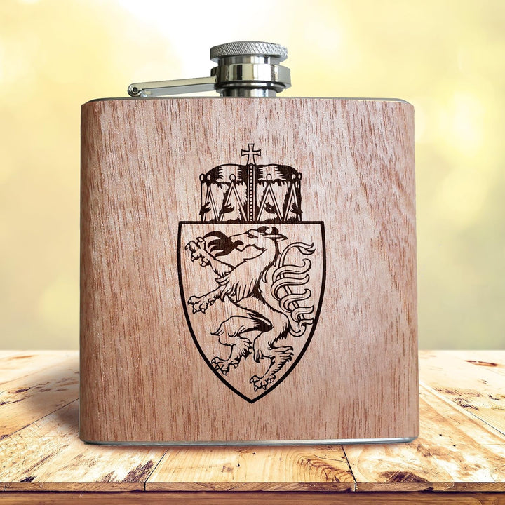 Steiermark Holz Flachmann, 6oz - ca. 180ml | Mit graviertem steirischem Wappen. Geschenk für Patriot