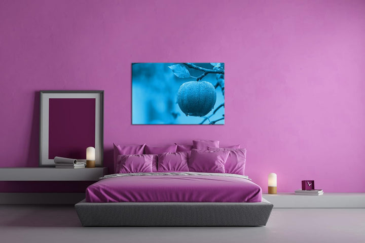 deyoli feuchter Apfel am Baum Format 100x70 Effekt: Monocrome Blau als Leinwandbild, Motiv fertig ge