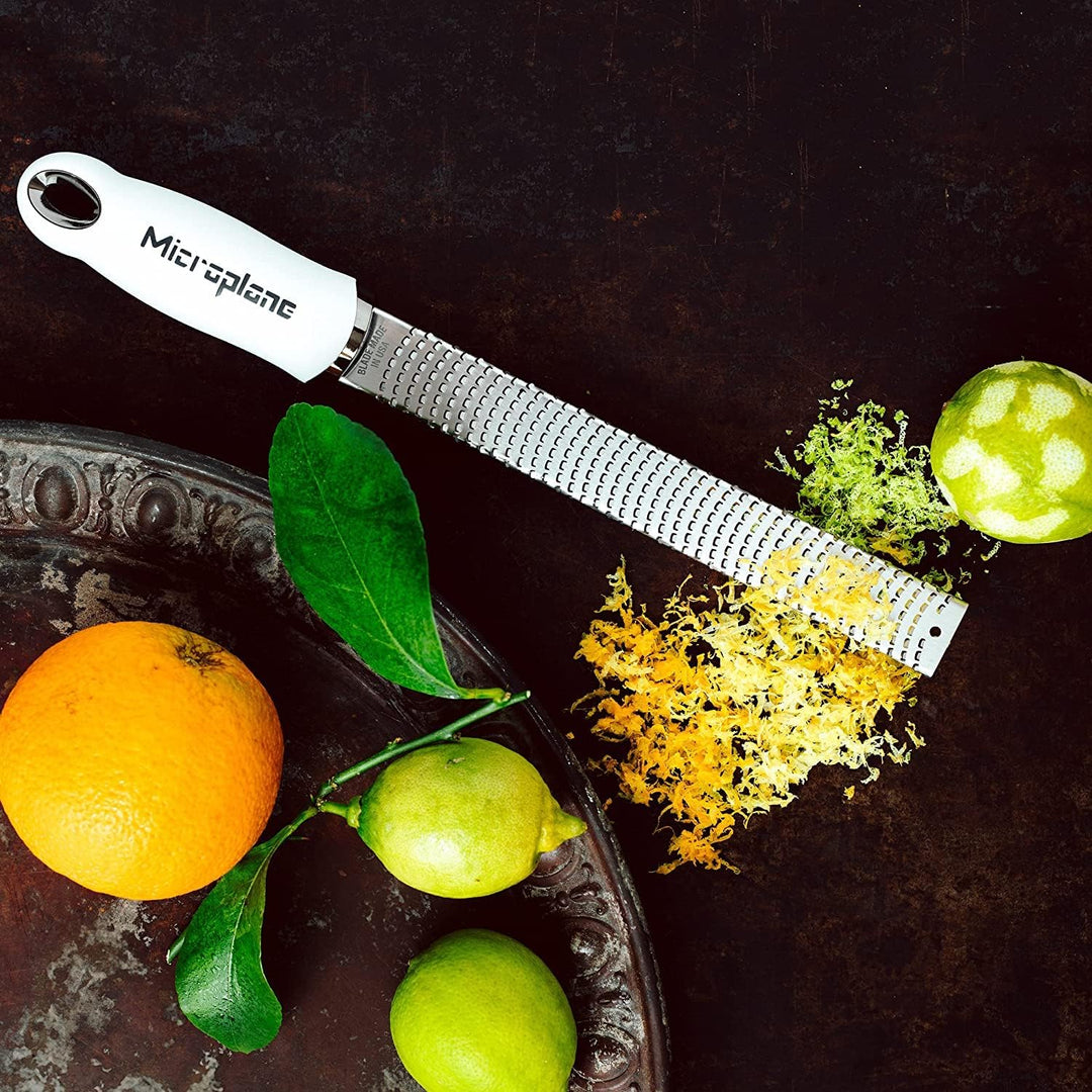 Microplane Premium Classic Zitrusschaber und Parmesan-Käsereibe, Weiss citrus and grating Weiss/Opul