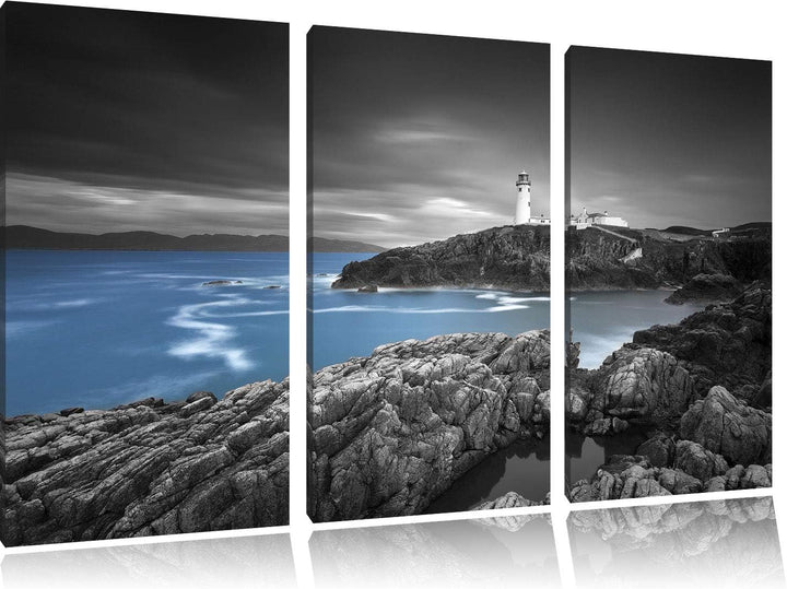 Leuchtturm an traumhaft blauem Meer schwarz/weiss 3-Teiler Leinwandbild 120x80 Bild auf Leinwand, XX