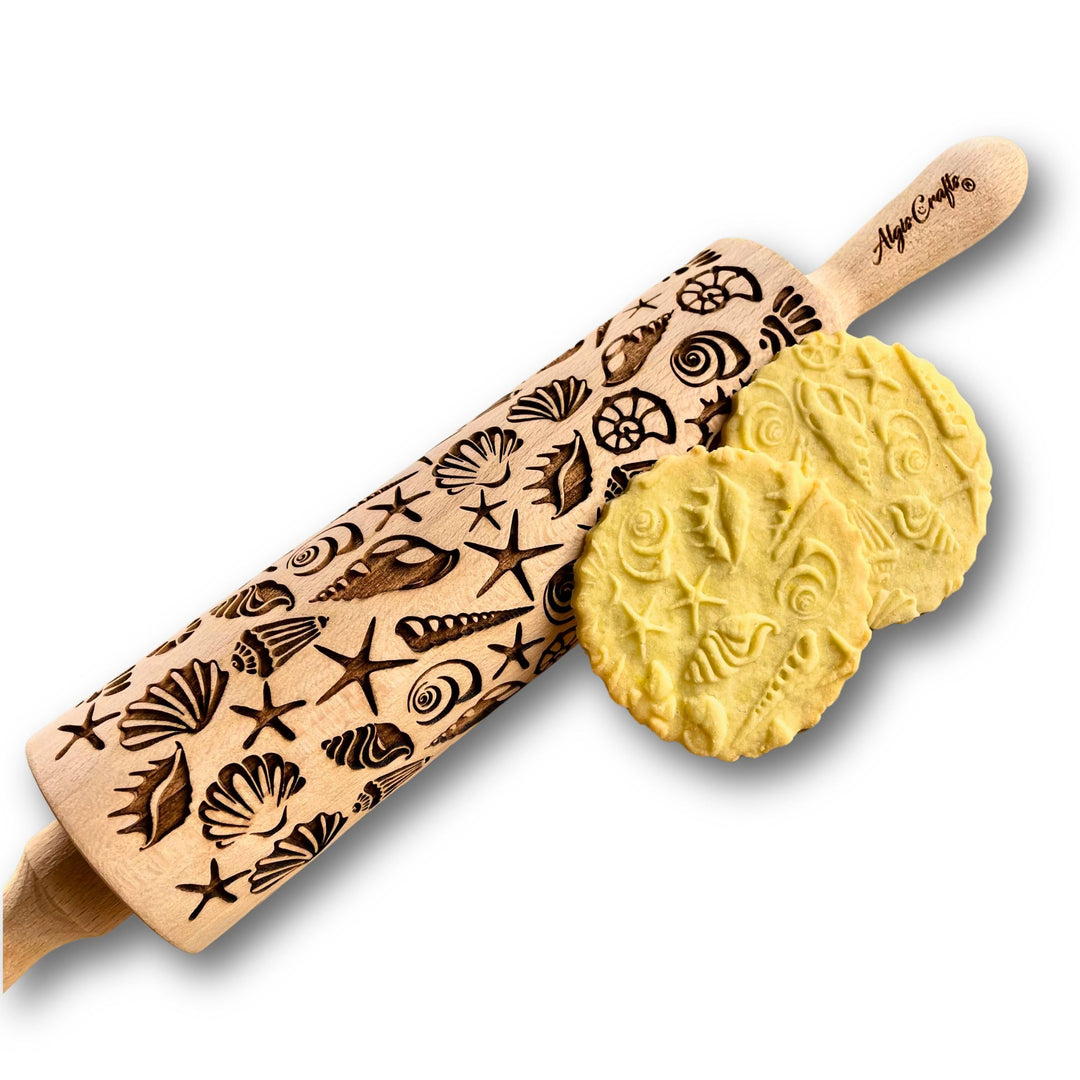 Nudelholz mit Muscheln für hausgemachtes Gebäck. Teigroller für Teig & Plätzchen, Kuchen & Gebäck. G