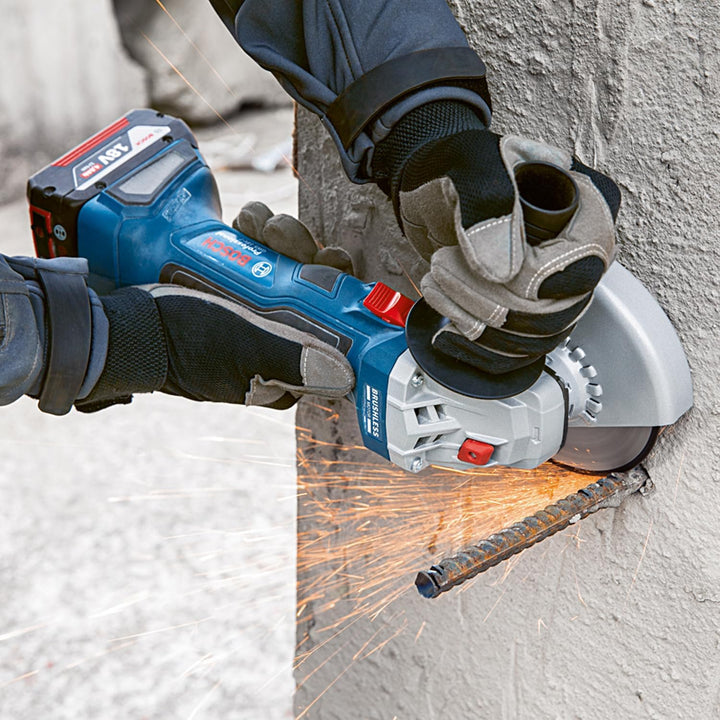 Bosch Professional 18V System Akku Winkelschleifer GWS 18V-7 (125 mm Scheiben-Ø, 2x4.0 Ah Akku, Lade