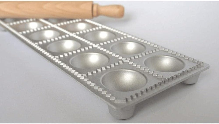 Eppicotispai Ravioli-Maker aus Aluminium mit 12 Löchern, rund, mit Nudelholz
