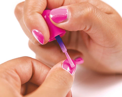 Clementoni Crazy Chic Cool Nail Art - DIY Nageldesign-Set für Kinder ab 6 Jahren - Kreativ-Spielzeug