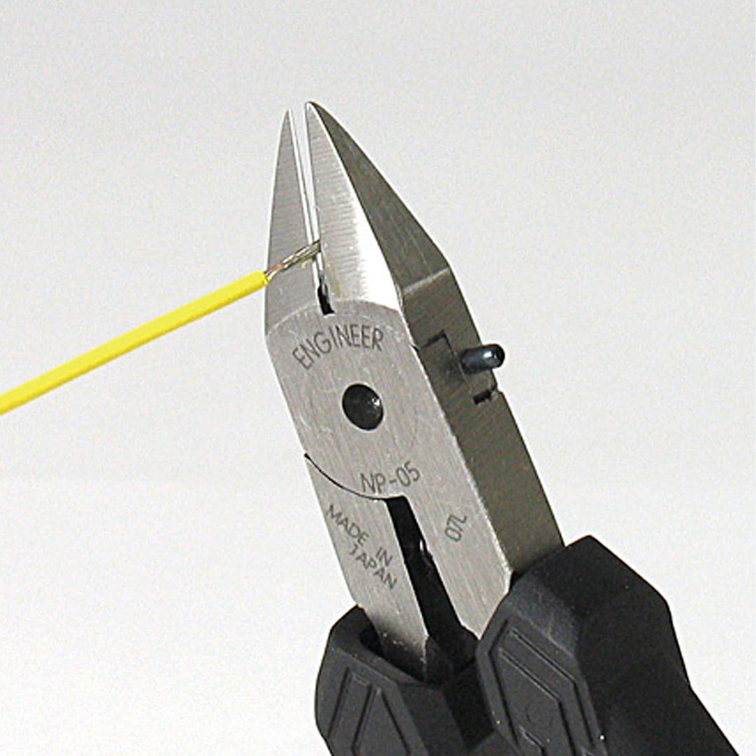 ENGINEER NP-05 Micro-Seitenschneider zum Schneiden von Kunststoff (z.B. Kunststoffspritzguss), Kabel