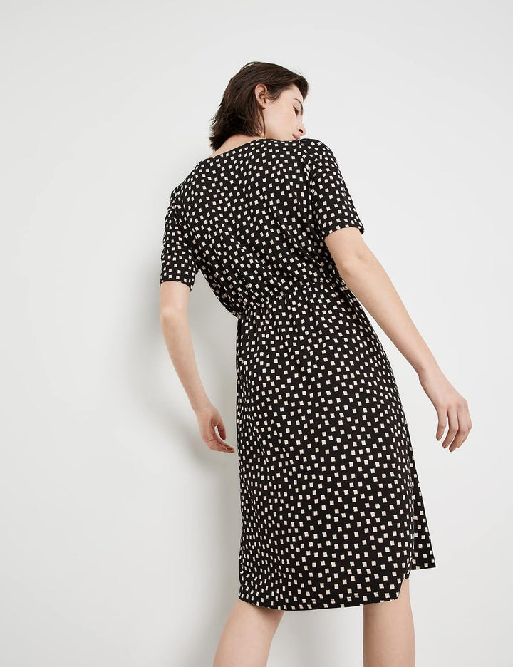 Taifun Damen Jerseykleid mit grafischem Allover-Print halber Arm Gemustert knieumspielend 34 Schwarz