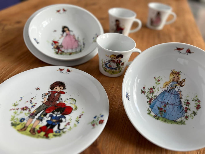 KAHLA 323460A50850C Kids Frühstücksteller 21,5 cm Gestiefelter Kater | Frühstücksteller mit Gestiefe