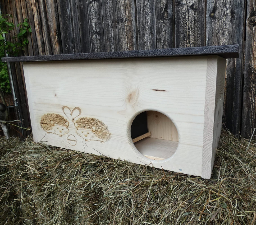 Premium Igelhaus 62cm x 40cm x 29cm Igelhotel 20mm Vollholz Winterfest Kein Bausatz: Labyrintheingan