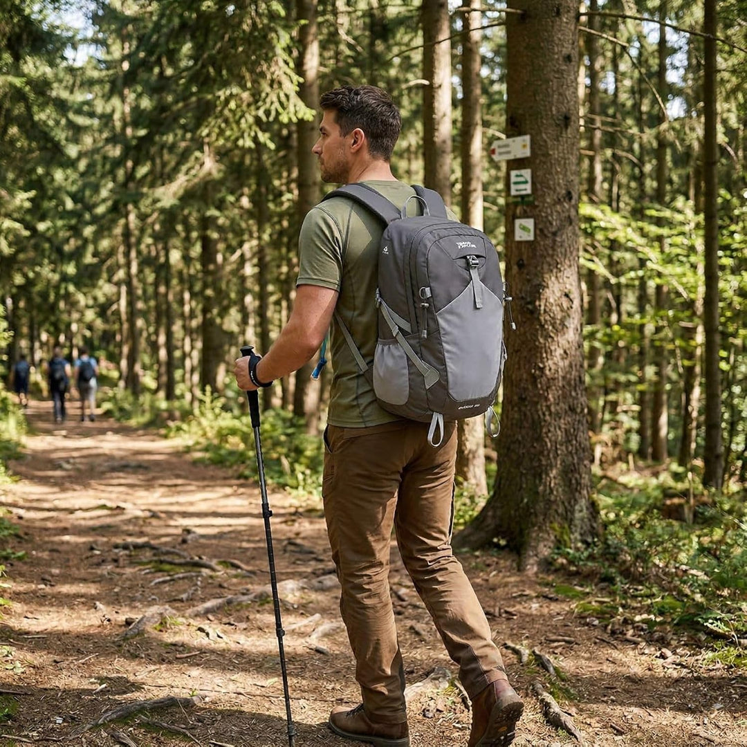 30L Wanderrucksack Herren Damen Reiserucksack Wasserdicht Rucksack Outdoor Trekkingrucksack Leicht G