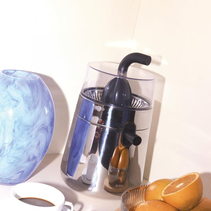 Alessi Toru NE02 B – Designer-Elektro-Zitruspresse, aus Edelstahl 18-10 und Thermoplastischem Harz,