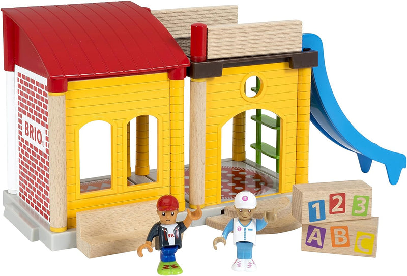 BRIO 33943 - Village Schule, bunt