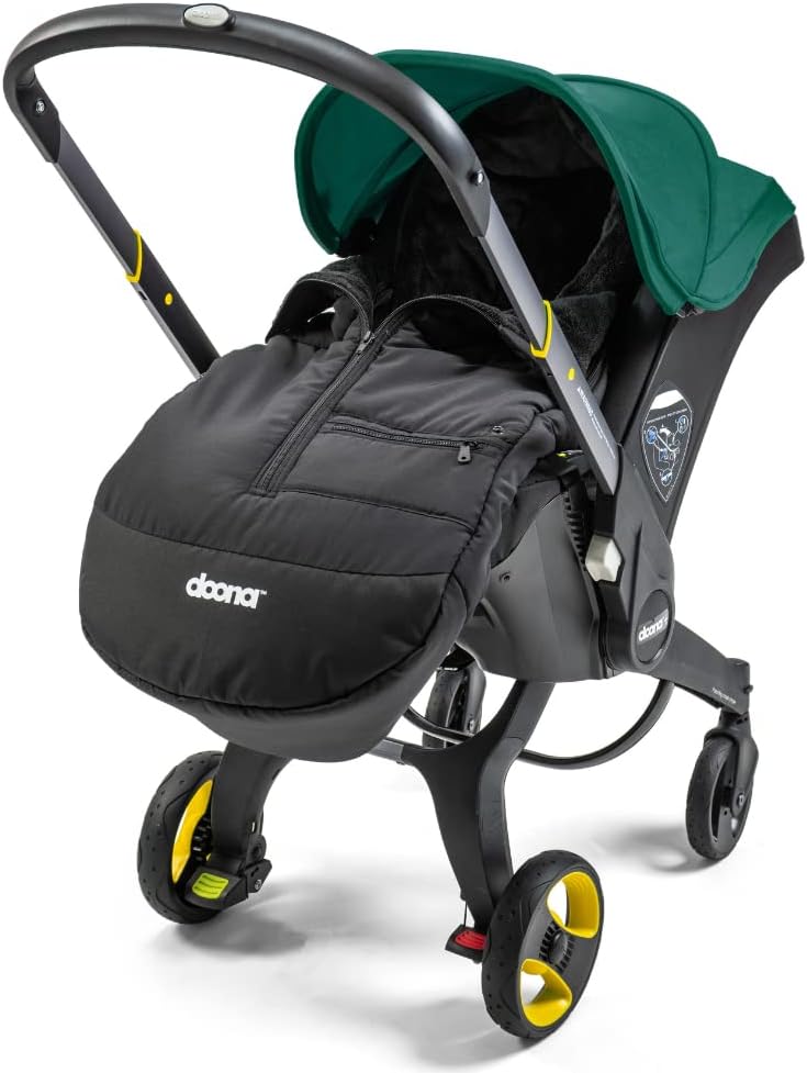 Doona Fusssack - passend für die meisten Autositze, Kinderwagen und Buggys - inkl. gefütterte Decke