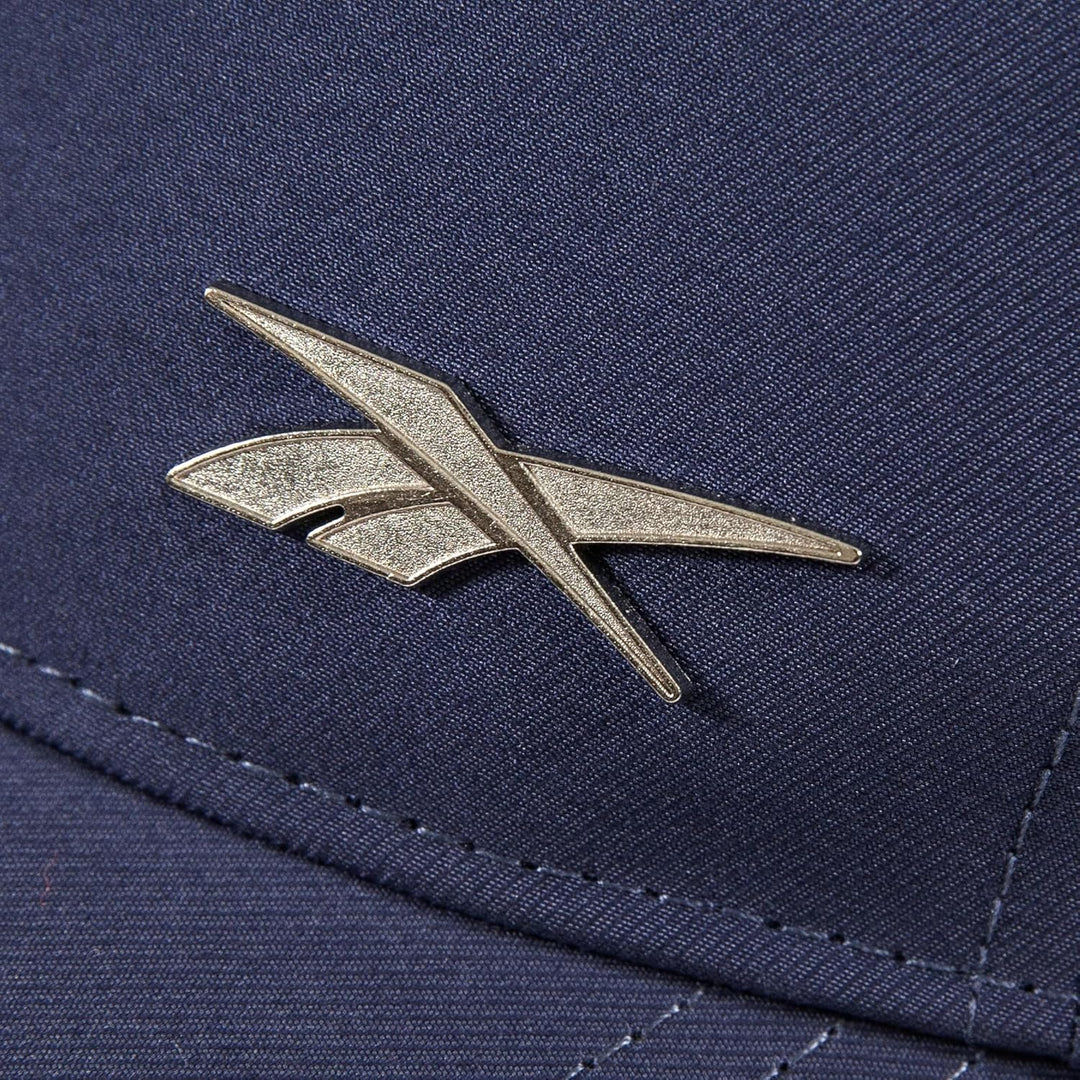 Reebok Damen Baseballkappe Active Metal Badge Cap with Adjustable Strap (One Size Fits Most) Einheit