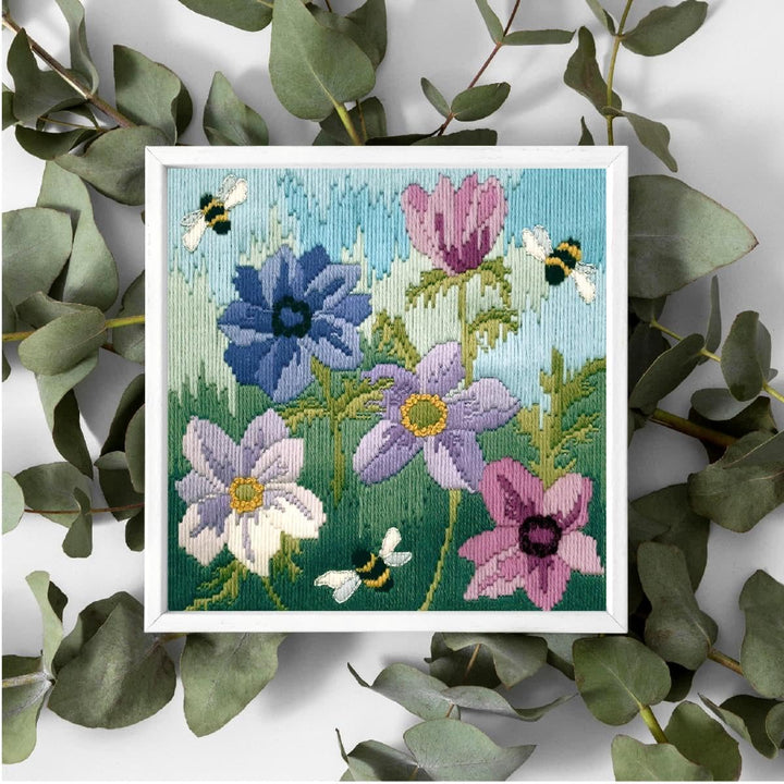 Bothy Threads The Home of Happy Stitching Langstich Set Motiv-Umrisse sind bedruckt Anemonen